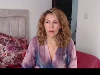 I consider myself an authentic, feminine, and very curious person. I enjoy conversation and creating a real connection with those who visit me.
I love sensuality, the playful glances, and the complicity that arises when two people dare to enjoy the moment. Here you