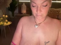 hi chickennugget ,am cyberchickie aka maria, am always in for a naughty and horny conversation and love attention and of course sex, do you want to know more? come and ask me quickly  xx from this chickie