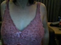 hoi, ik ben hete milf die voor veel open staat. ik hou wel van dominantie en hou er van om een onderdanig sletje te zijn. Maar als jij dat wil kan ik ook jouw strenge meesteres zijn....Er kan veel maar geen extreme ding zoals:naalden, plas en poep...Vragen staat vrij, wie weet kan je me overtuigen om grenzen te verleggen.