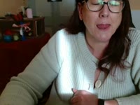 Hello I am a 51 year old woman who loves to show off. all this in good humor and respect. I love giving and having fun and I