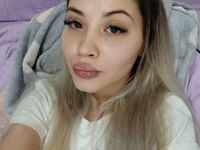 camslut masturbating AmiraAida