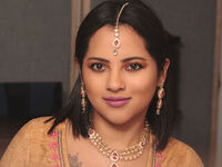 camgirl playing with dildo AnoukChopra