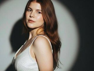 camgirl playing with sex toy OliviaaRothwel