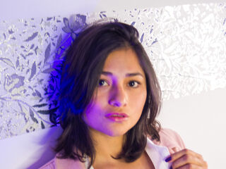 topless cam girl AbbyRoise