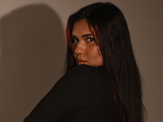 webcamgirl chatroom AlizLatifa