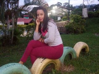 free live cam chat AmandaRuiz