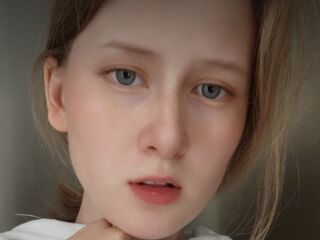 webcamgirl AmyCollege