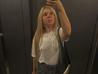 hot cam girl masturbating with vibrator AnnaSebastian