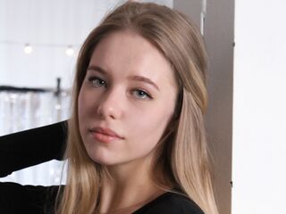 naughty camgirl picture AnnetteMajid