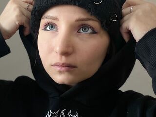 sexy webcam girl ArieAravjo