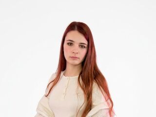 hot cam girl fingering shaved pussy AsiaRavenelle