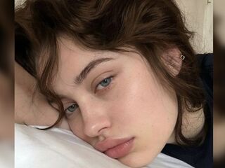 nude webcam girl BrettOpher