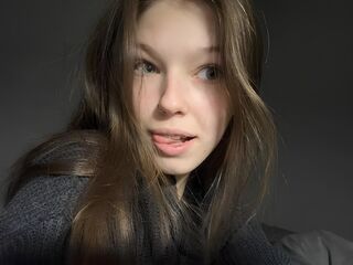 camgirl playing with vibrator BrittaneyGalway