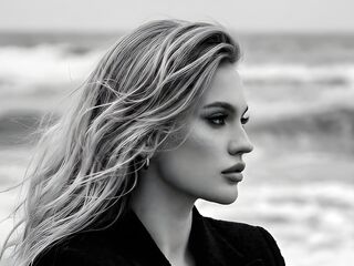 beautiful webcamgirl BrookeBornmann