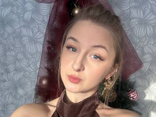 nude cam girl photo CharoletteHeckle