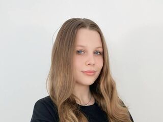 fingering cam girl video ChristianeSivie