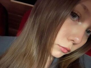 live webcam model CleliaGuynup