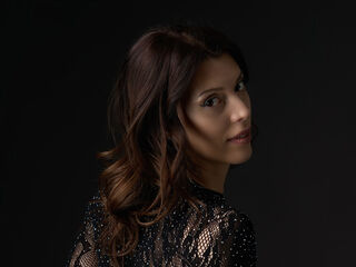 beautiful webcamgirl CorinaDaniela