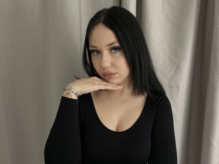 cam girl playing with dildo DeidreCanzio
