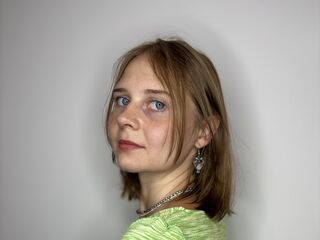 naked webcamgirl DenniseVerso