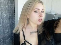 live webcam girl DinahSalimas