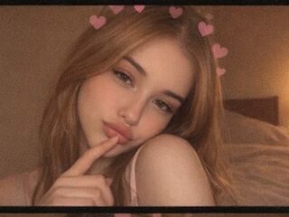 naked cam ElaraWinslow