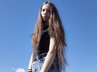 camslut topless EleaseArhelger