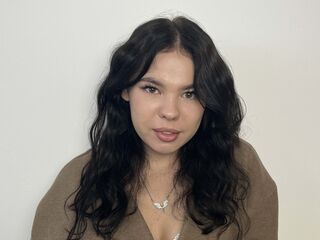 free webcam chatroom EmaRushlow