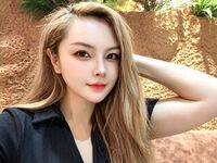 cam strip tease EmilyXiu