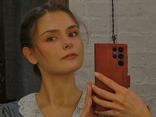 cam strip tease HelenaBerkheimer