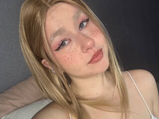 nude webcamgirl HoneyLumi