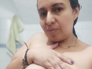 adult videochat room IbannaBely