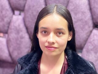 nude webcamgirl picture IssaMontenegro