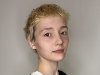 beautiful camgirl JenelleBarette