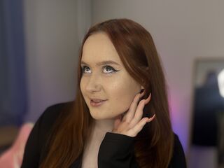 hot strip tease web cam JinnyGinger