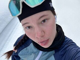 camwhore masturbating with dildo KatieLinda