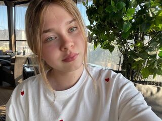 kinky video chat performer KendallHennig