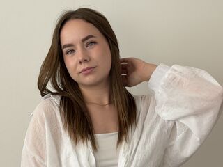 camgirl showing tits KymberlyGlaeser