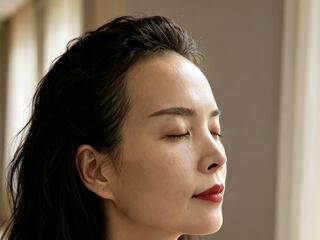 naughty cam girl fingering pussy LIliChang