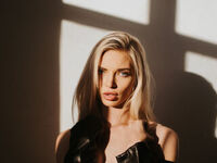 hot naked cam girl LanaSharapova