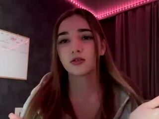 naughty camgirl masturbating LaurynKendell