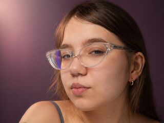 naked camgirl masturbating LaviniaSele