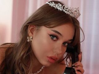 teaser web cam LeonardaYudell