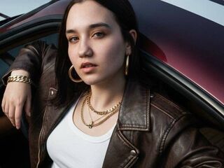 naked webcamgirl picture LeraMednis