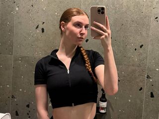 free live cam LessieNunz