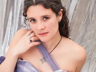beautiful camgirl LiaConstatine