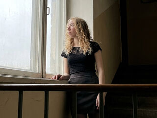 free chat room LilyWhitman
