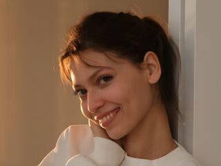 chatrubate cam girl picture LivelyLaurie