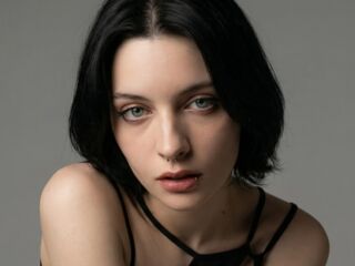 adult cam show LuisaFinell