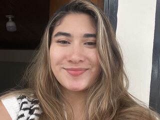 fingering camslut LunaaRivas